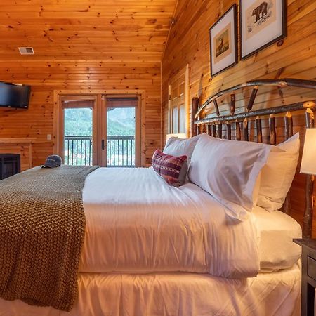 Hickory Ridge By Avantstay Incredible Private Elevated Cabin Sleeps 20 Gatlinburg Bagian luar foto