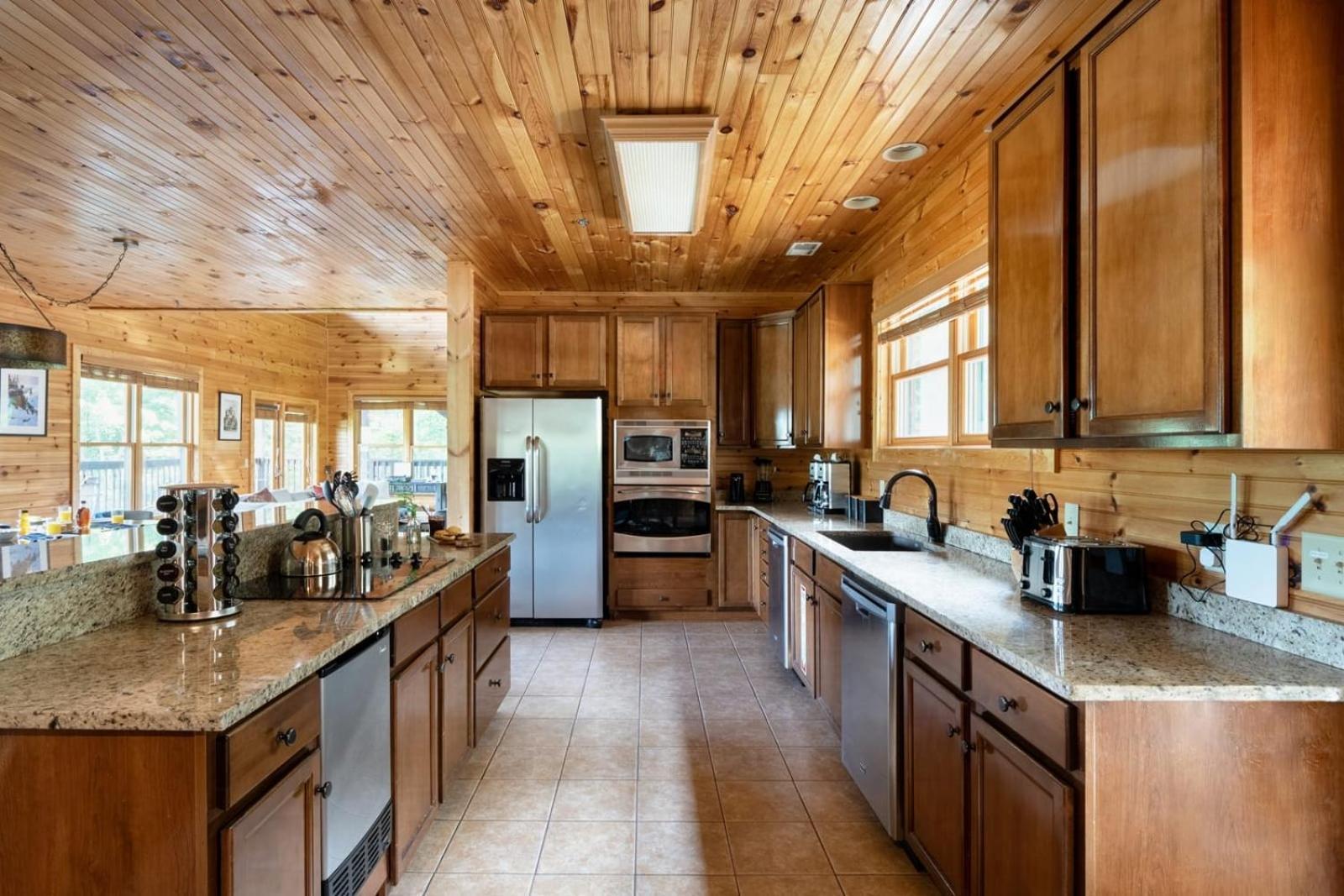 Hickory Ridge By Avantstay Incredible Private Elevated Cabin Sleeps 20 Gatlinburg Bagian luar foto
