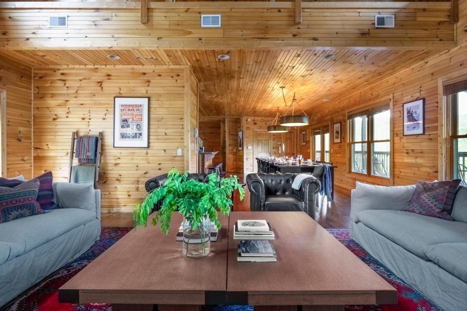 Hickory Ridge By Avantstay Incredible Private Elevated Cabin Sleeps 20 Gatlinburg Bagian luar foto